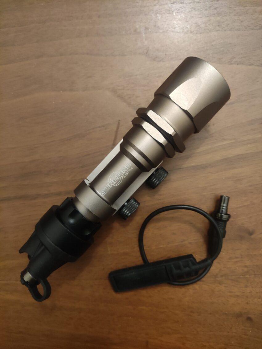 Surefire Clone M4 M16 Weapon Flashlight 600 Lumes Bright Light Picatinny Rail Mount Pressure Switch - Image 2