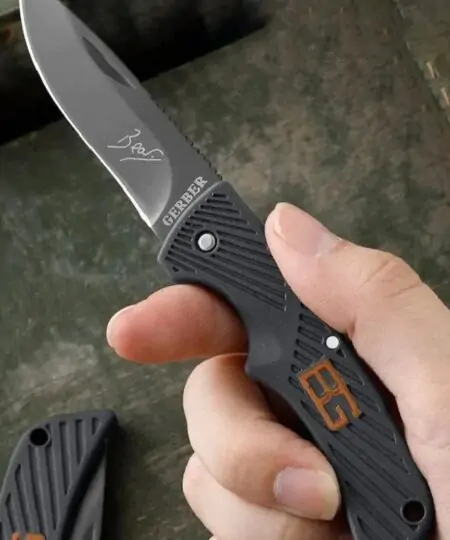 Gerber EDC Mini Folding Pocket Knife Blade 2.5 inch Overall 5.5 inch