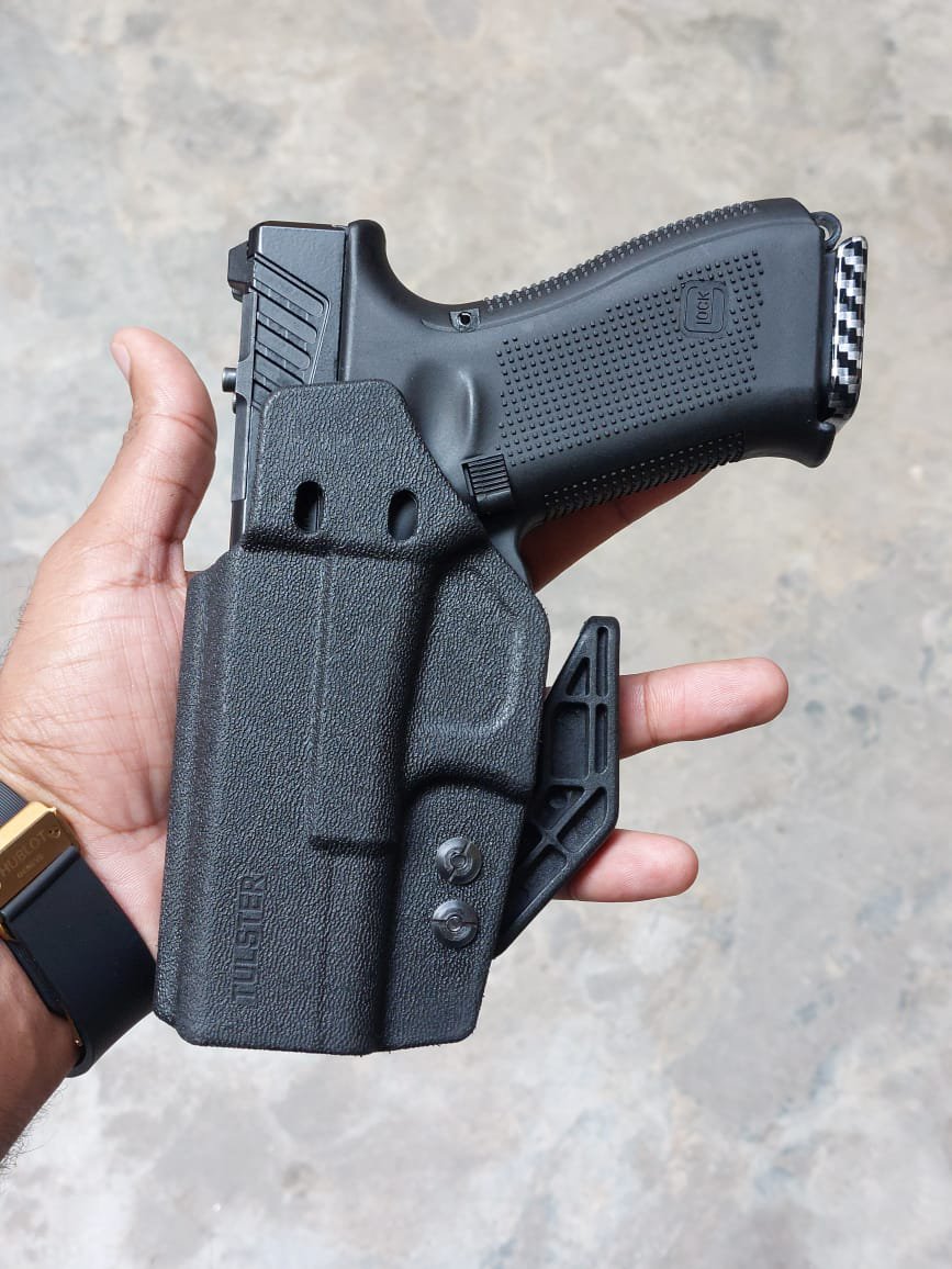 Glock 19x Quick Draw Concealed Carry IWB OWB Holster with Claw / DCC metal Clip support strong Concealment - Image 3