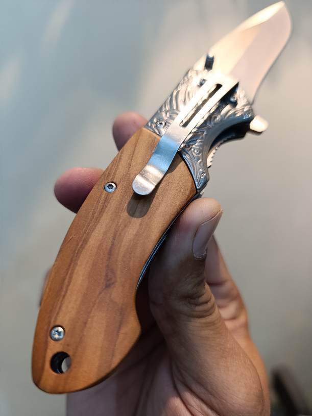 Brow-ning Flip Open Pocket Knife With Belt Clip - Image 4